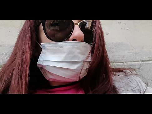❤️ Nicoletta se maščuje svojemu sosedu in mu urinira v garažo (Posebna italijanska karantena Covid19) ️❌ Fuck video pri nas